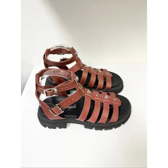 Free People Hadley Hammered Stud Sandals Leather Gladiator 38.5 8.5 - Picture 2 of 8